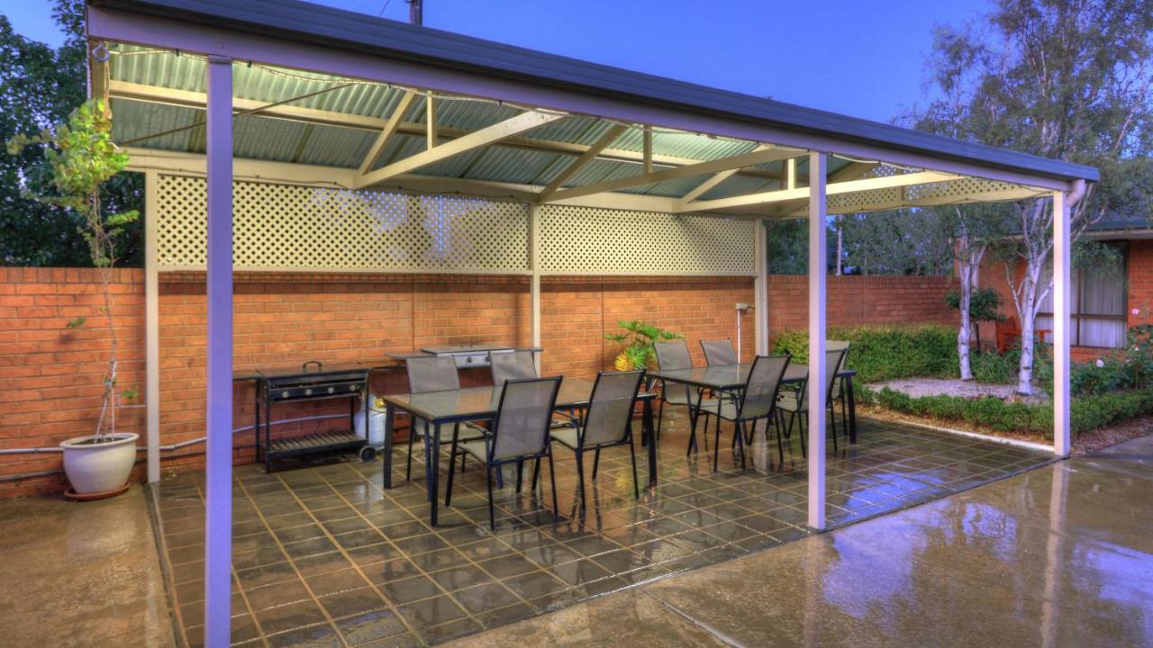Moama Central Motel Echuca Kültér fotó